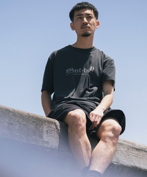 mont-bell（モンベル）の「mont-bell × B:MING by BEAMS / 別注 ロゴプリント Tシャツ（Tシャツ/カットソー・メンズ・チャコールグレー/ブラウン/ホワイト・SMALL/MEDIUM/X-LARGE/LARGE）」の2枚目の写真
