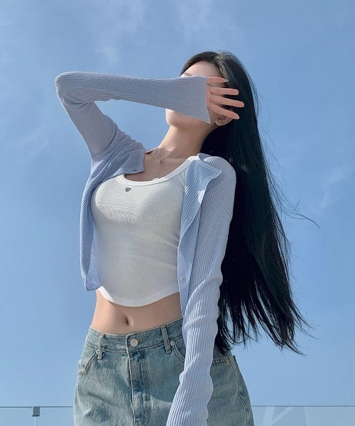 BEIDELLI（ベイデリー）の「[BELLIDE MADE] ハートペンダントクロップノースリーブ（タンクトップ・レディース・ブラック/グレー/ホワイト・FREE）」の5枚目の写真
