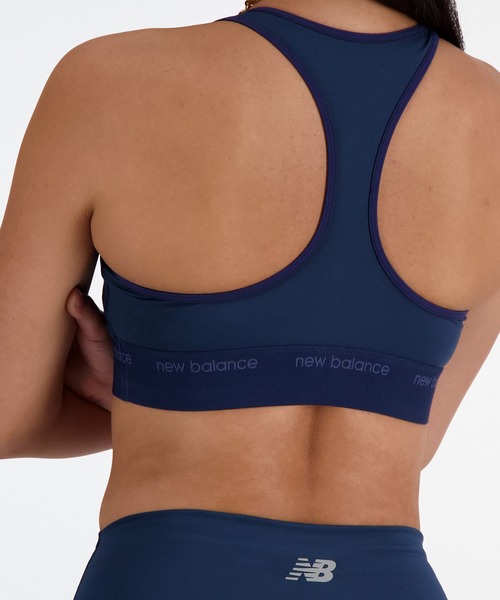 NEW BALANCE（ニューバランス）の「NB Sleek ミディアムサポートスポーツブラ（ブラジャー・レディース・ネイビー・SMALL/MEDIUM/LARGE/X-LARGE）」の4枚目の写真