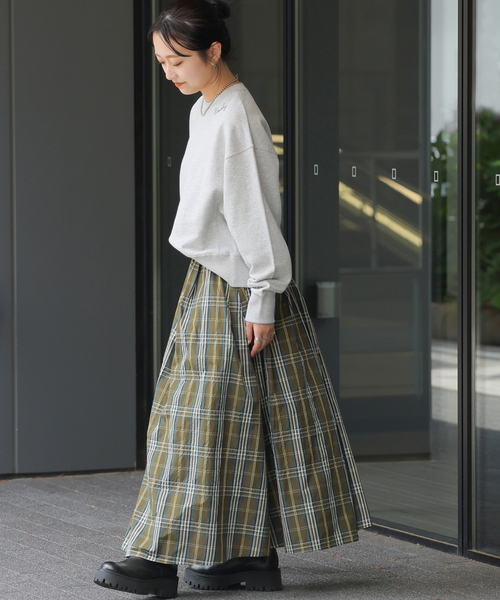 JOURNAL STANDARD relume（ジャーナルスタンダード　レリューム）の「ウォッシャブルチェックタフタイージースカート（スカート・レディース・ブラック/カーキ・FREE）」の21枚目の写真