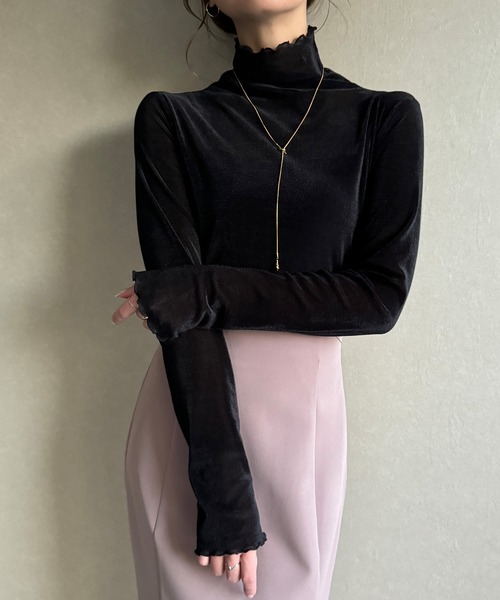 JUNOAH（ジュノア）の「ベロアシアータートルネックトップス（Tシャツ