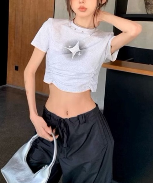 .KOM(ドットコム)の「A'GEM/9 × .kom 『.KOM/ドットケーオーエム』 ギャザークロップ半袖カットソー(Tシャツ/カットソー・レディース・ブラック/グレー・M)」の15枚目の写真