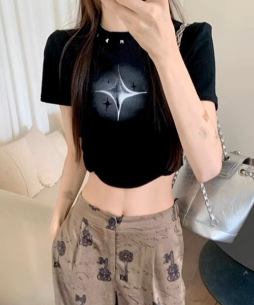 .KOM(ドットコム)の「A'GEM/9 × .kom 『.KOM/ドットケーオーエム』 ギャザークロップ半袖カットソー(Tシャツ/カットソー・レディース・ブラック/グレー・M)」の6枚目の写真