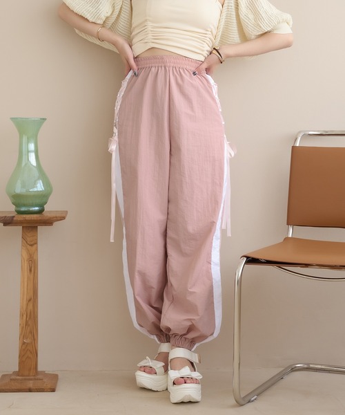 Ambre Neige（アンブルネージュ）の「ribbon side line pants / リボンサイドラインパンツ（その他パンツ・レディース・ブラック/アイボリー/ベビーピンク・FREE）」の3枚目の写真