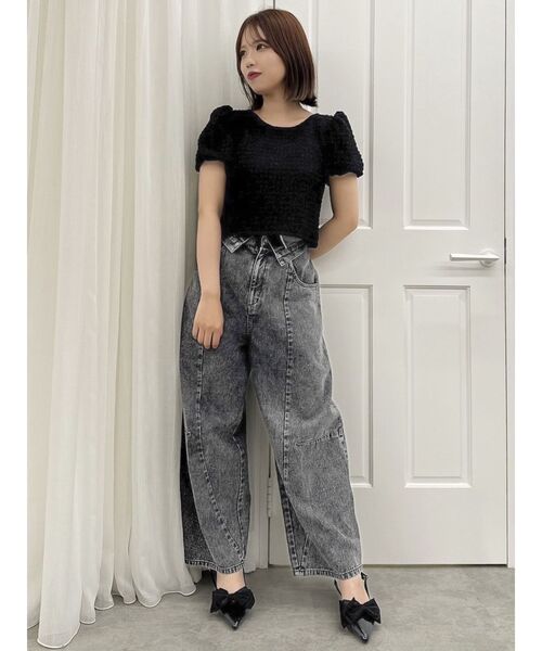 dazzlin(ダズリン)の「バックリボンシャーリングカットプルオーバー(Tシャツ/カットソー・レディース・パープル/オフホワイト/ブラック・FREE)」の5枚目の写真