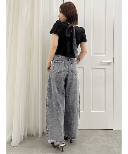 dazzlin(ダズリン)の「バックリボンシャーリングカットプルオーバー(Tシャツ/カットソー・レディース・パープル/オフホワイト/ブラック・FREE)」の6枚目の写真