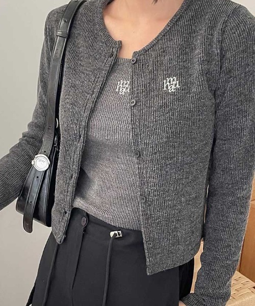 カーディガン A'GEM/9 × .kom 「muah muah/ムーアムーア」 STITCH LOGO JACQUARD KNIT CARDIGAN A'GEM/9 × .kom 『muah muah/ムーアムーア』 STITCH LOGO