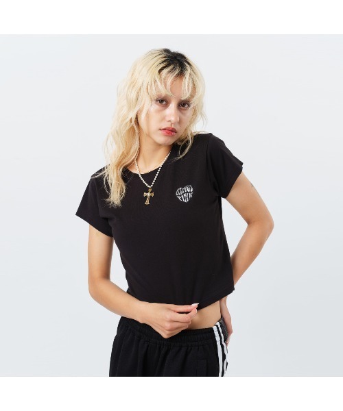 atmos pink(アトモスピンク)の「atmos pink Metalic Print Heart Logo T-shirt / アトモス ピンク メタリック プリント ハート ロゴ ティーシャツ(Tシャツ/カットソー・レディース・ブラック/ホワイト/バーガンディー・M/S)」の2枚目の写真