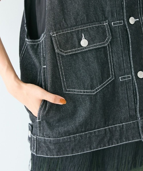 CRAFT STANDARD BOUTIQUE（クラフトスタンダードブティック）の「デニムリボンベスト（ベスト・レディース・ダークインディゴブルー/ブラック・FREE）」の4枚目の写真
