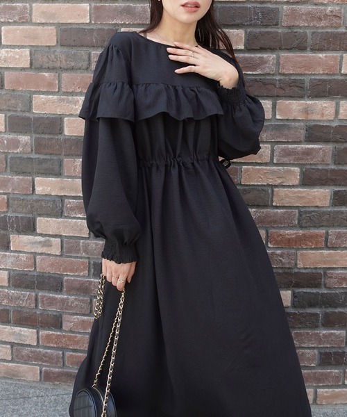CORNERS(コーナーズ)の「ウエストドロストフリルワンピース(ワンピース・レディース・グリーン/カーキ/ブラック/ベージュ・M)」の2枚目の写真