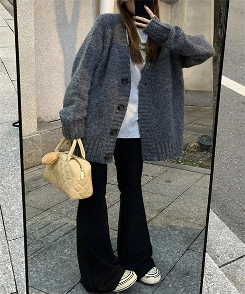 FREE STYLISTS(フリー スタイリスト)の「長袖Vネックニットカーディガン(カーディガン/ボレロ・レディース・グレー/カーキ/ブラウン・FREE)」の11枚目の写真