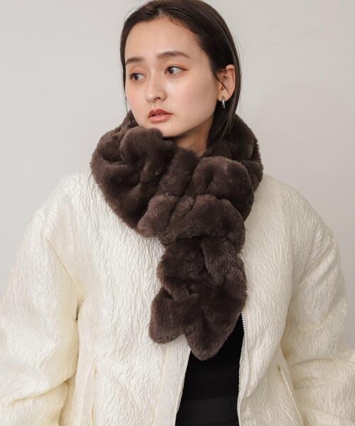 SENSE OF PLACE by URBAN RESEARCH（センスオブプレイスバイアーバンリサーチ）の「ウェーブティペット（マフラー・レディース・アイボリー/ブラウン/チャコールグレー・ONE）」の3枚目の写真