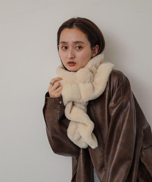 SENSE OF PLACE by URBAN RESEARCH（センスオブプレイスバイアーバンリサーチ）の「ウェーブティペット（マフラー・レディース・アイボリー/ブラウン/チャコールグレー・ONE）」の4枚目の写真