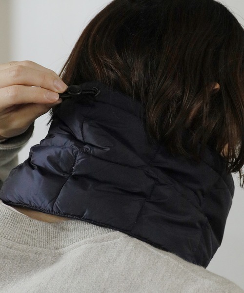 TAION（タイオン）の「TAION/タイオン BASIC DOWN NECK WARMER ネックウォーマー（ネックウォーマー/スヌード・メンズ・ブラック/グレー/オフホワイト/ネイビー/ベージュ・ONE SIZE）」の11枚目の写真