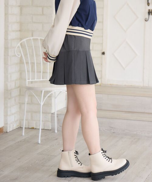 ems excite（エムズエキサイト）の「切替ボックスプリーツミニSK（スカート・レディース・ブラウン系その他2/ブラック/ライトグレー・FREE）」の8枚目の写真