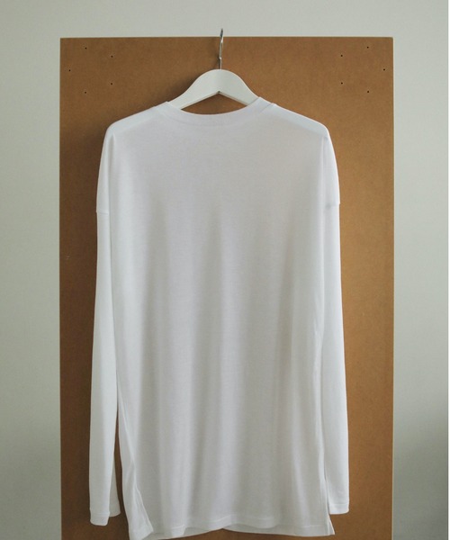 anuke（アンヌーク）の「Soft Long T-shirts（Tシャツ/カットソー・レディース・ブラック/ホワイト/グレー・FREE）」の2枚目の写真