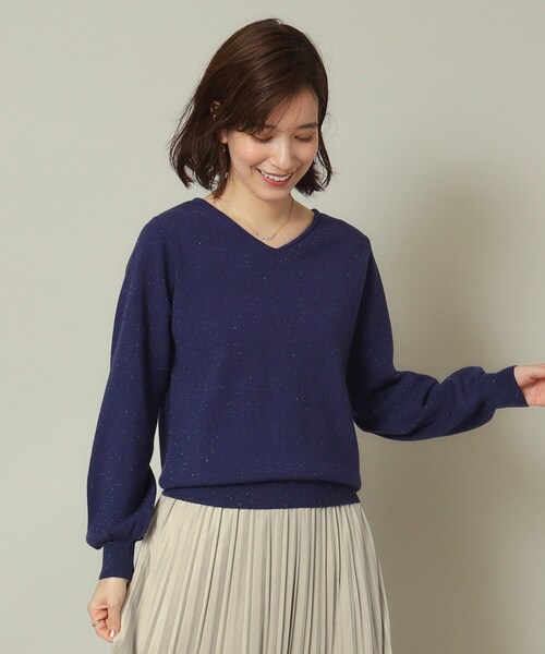 ITS'DEMO（イッツデモ）の「◆【通勤／手洗い可】Vネックラメニット（ニット/セーター・レディース・オフホワイト/ライトグレー/ピンク/パープル/ネイビー・00）」の3枚目の写真
