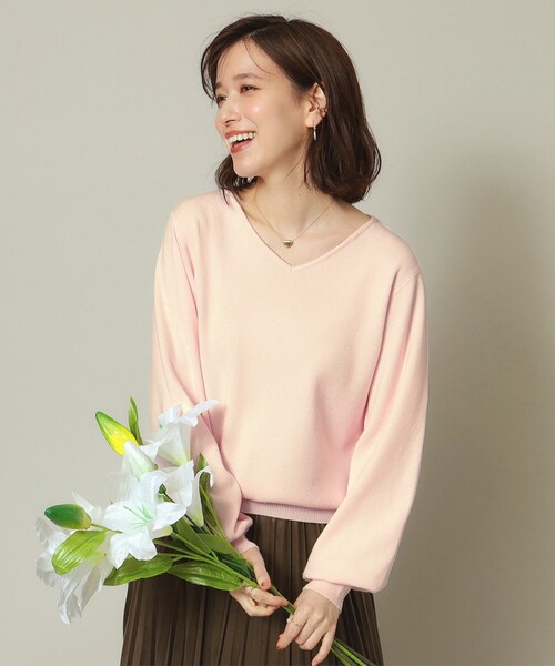 ITS'DEMO（イッツデモ）の「◆【通勤／手洗い可】Vネックラメニット（ニット/セーター・レディース・オフホワイト/ライトグレー/ピンク/パープル/ネイビー・00）」の5枚目の写真