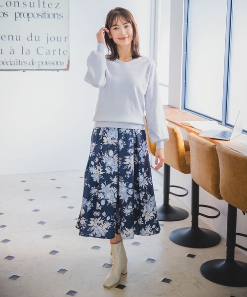 ITS'DEMO（イッツデモ）の「◆【通勤／手洗い可】Vネックラメニット（ニット/セーター・レディース・オフホワイト/ライトグレー/ピンク/パープル/ネイビー・00）」の7枚目の写真