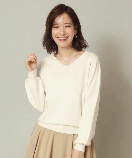 ITS'DEMO（イッツデモ）の「◆【通勤／手洗い可】Vネックラメニット（ニット/セーター・レディース・オフホワイト/ライトグレー/ピンク/パープル/ネイビー・00）」の9枚目の写真