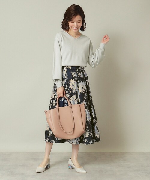 ITS'DEMO（イッツデモ）の「◆【通勤／手洗い可】Vネックラメニット（ニット/セーター・レディース・オフホワイト/ライトグレー/ピンク/パープル/ネイビー・00）」の14枚目の写真