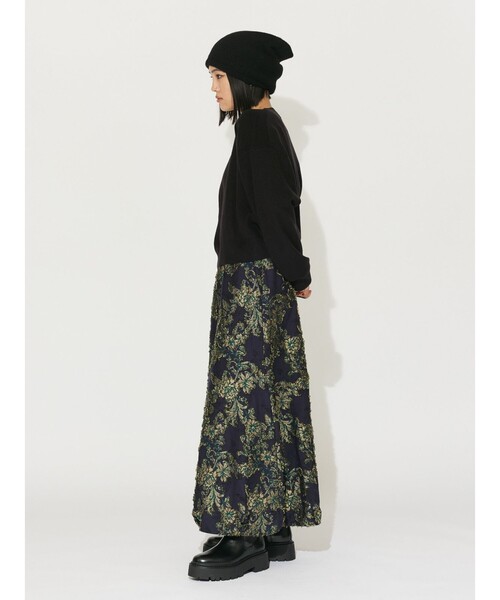 MIDIUMISOLID(ミディウミソリッド)の「MIDIUMISOLID for Ladies ロングバルーンスカート(フラワーカットジャガード)(スカート・レディース・ネイビー・FREE)」の5枚目の写真
