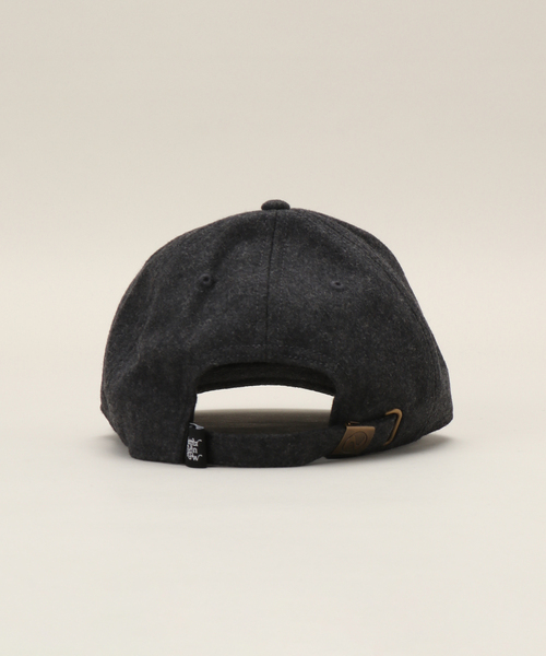 Deuxieme Classe（ドゥーズィエムクラス）の「BTN Logo Cap (Gray)（キャップ・レディース・チャコールグレー・FREE）」の6枚目の写真