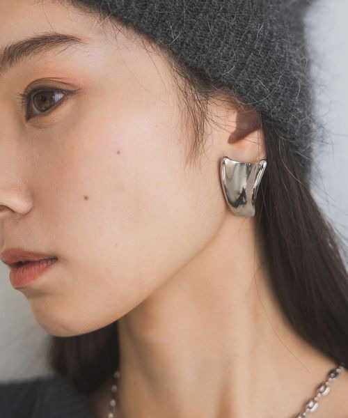 JEANASIS（ジーナシス）の「【ステンレス】ヘンケイピアス/253480（ピアス（両耳用）・レディース・シルバー/ゴールド・FREE）」の6枚目の写真