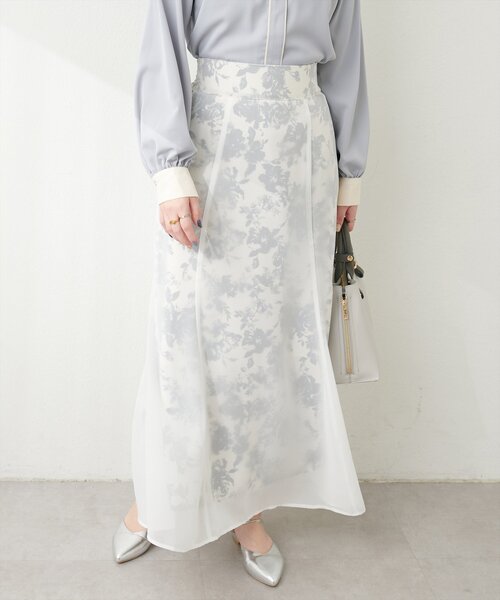 natural couture（ナチュラルクチュール）の「【WEB限定】osono長さ変えれるシアー重ねスカート（スカート・レディース・オフホワイト/ブルー/ブラック・FREE）」の11枚目の写真