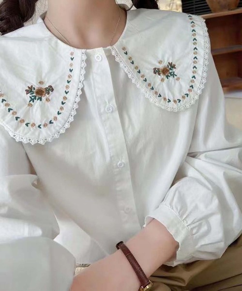 aimoha(アイモハ)の「刺繍入りビッグカラーシャツ(シャツ/ブラウス・レディース・ホワイト系その他2/ホワイト系その他3/ホワイト系その他/ホワイト・FREE)」の19枚目の写真