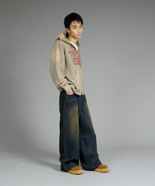 sedacle(セダクル)の「スプレー加工ハトメジップパーカー(パーカー・メンズ・ベージュ/チャコールグレー・SMALL/MEDIUM/LARGE)」の11枚目の写真