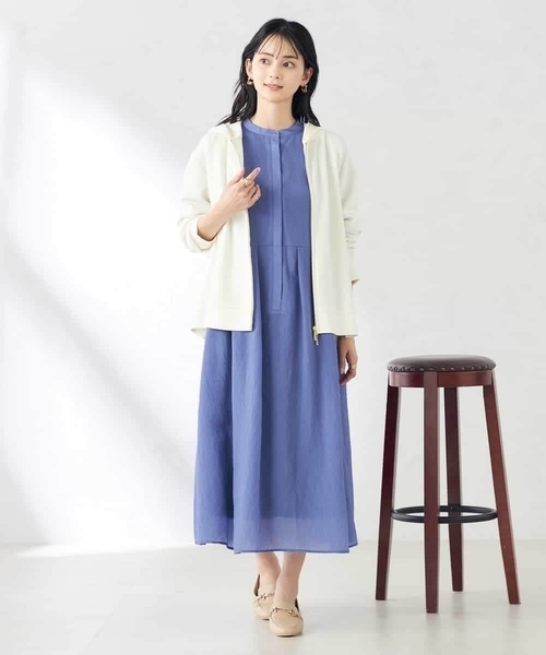 a.v.v(アーヴェヴェ)の「バックフレアダンボールパーカー(パーカー・レディース・チャコールグレー/アイボリー・40/38/42/36/34)」の21枚目の写真