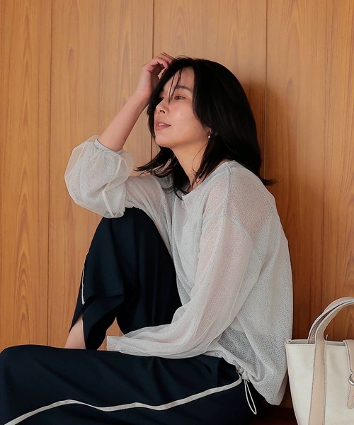 Jines(ジネス)の「レイヤードメッシュトップス(ニット/セーター・レディース・ベージュ/グレー・38)」の22枚目の写真