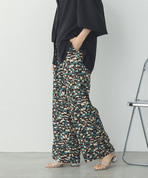 hunch（ハンチ）の「総柄プリント イージーストレートパンツ（その他パンツ・レディース・ブラウン系その他/ネイビー系/グリーン系その他・FREE）」の14枚目の写真