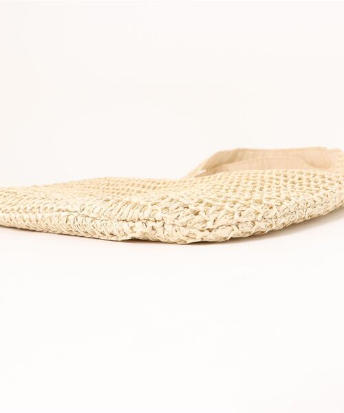 florist（フローリスト）の「【軽量・A4収納可】くったり柔らかカゴ編みトートバッグ（かごバッグ・レディース・アイボリー/ライトブラウン・FREE）」の6枚目の写真