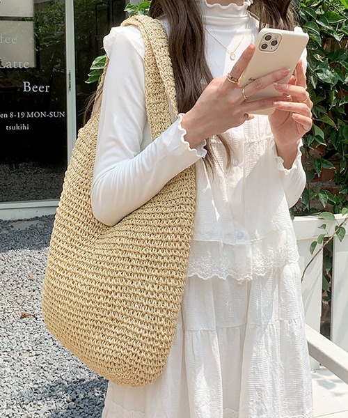 florist（フローリスト）の「【軽量・A4収納可】くったり柔らかカゴ編みトートバッグ（かごバッグ・レディース・アイボリー/ライトブラウン・FREE）」の8枚目の写真