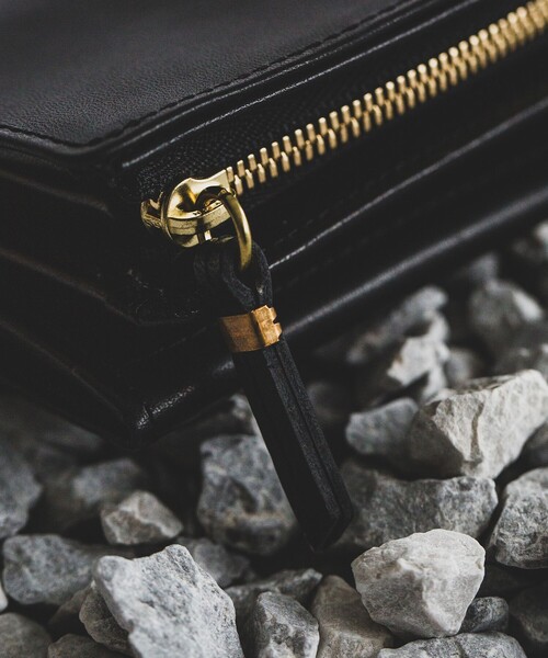 BEAMS（ビームス）の「【別注】HAAL / ZIP WALLET SHORT（財布・メンズ・ブラック・ONE SIZE）」の2枚目の写真