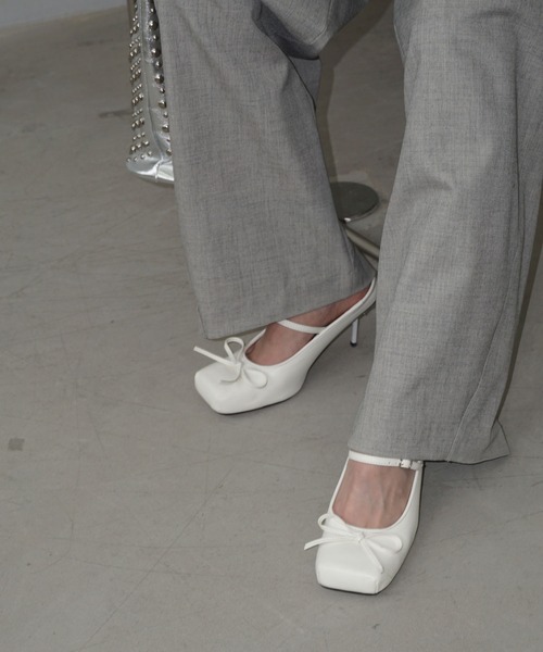 chuclla（チュクラ）の「スクエアトゥ ストラップ リボンミュール chs25s004（その他シューズ・レディース・ブラック/ホワイト・35/36/37/38/39）」の2枚目の写真