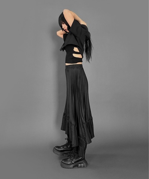 LVEU.（ラブユ.）の「【LVEU.】バッククロスタンクトップ / トップス タンクトップ カップ付き バッククロス クロス クロップド ショート インナー レイヤード ブラック ホワイト グレー（タンクトップ・レディース・ブラック/ホワイト/グレー・FREE）」の14枚目の写真