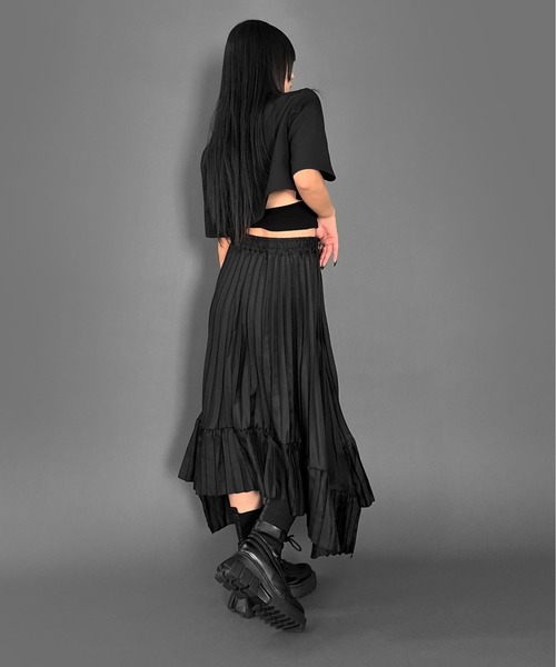 LVEU.（ラブユ.）の「【LVEU.】バッククロスタンクトップ / トップス タンクトップ カップ付き バッククロス クロス クロップド ショート インナー レイヤード ブラック ホワイト グレー（タンクトップ・レディース・ブラック/ホワイト/グレー・FREE）」の15枚目の写真