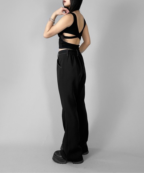 LVEU.（ラブユ.）の「【LVEU.】バッククロスタンクトップ / トップス タンクトップ カップ付き バッククロス クロス クロップド ショート インナー レイヤード ブラック ホワイト グレー（タンクトップ・レディース・ブラック/ホワイト/グレー・FREE）」の5枚目の写真