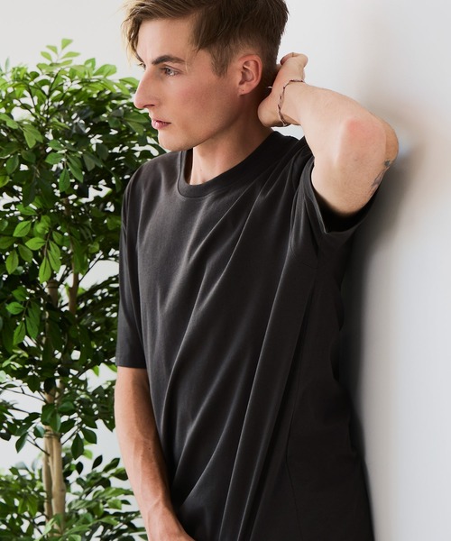 UNIIT(ユニット)の「【汗染みの目立ちにくいTシャツ ZEROSTAIN/ゼロステイン】クルーネックTシャツ 綿タッチ ヘビーウェイト感 防汚・撥水 吸汗速乾 UVカット(Tシャツ/カットソー・メンズ・ブルー/ホワイト/ネイビー/ブラック/スミクロ・LARGE/MEDIUM/X-LARGE)」の22枚目の写真