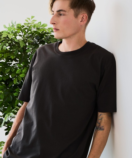 UNIIT(ユニット)の「【汗染みの目立ちにくいTシャツ ZEROSTAIN/ゼロステイン】クルーネックTシャツ 綿タッチ ヘビーウェイト感 防汚・撥水 吸汗速乾 UVカット(Tシャツ/カットソー・メンズ・ブルー/ホワイト/ネイビー/ブラック/スミクロ・LARGE/MEDIUM/X-LARGE)」の21枚目の写真