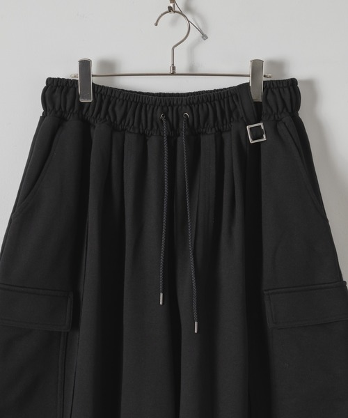 DOOPZ（ドープス）の「BAGGY SWEAT CARGO PANTS - バギースウェットカーゴパンツ（カーゴパンツ・メンズ・ダークブラウン/ブラック・SMALL/MEDIUM/LARGE）」の11枚目の写真