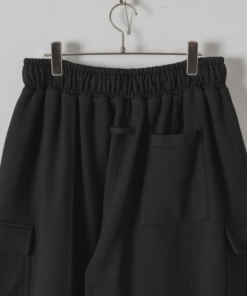 DOOPZ（ドープス）の「BAGGY SWEAT CARGO PANTS - バギースウェットカーゴパンツ（カーゴパンツ・メンズ・ダークブラウン/ブラック・SMALL/MEDIUM/LARGE）」の5枚目の写真