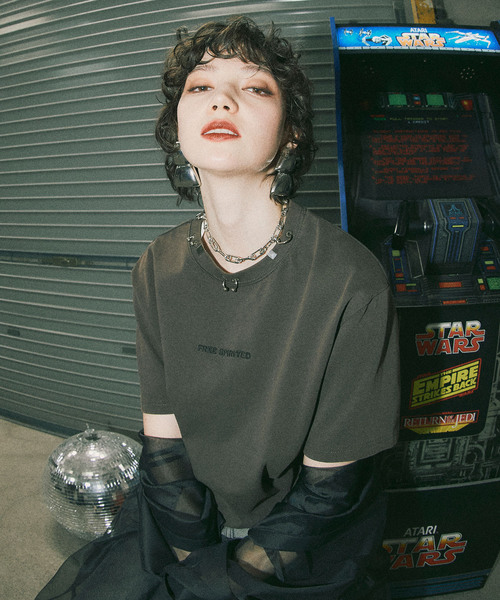 ELLEgirl（エルガール）の「ボディピアスTシャツ【ELLEgirl/エルガール】（Tシャツ/カットソー・レディース・チャコールグレー/アイボリー・FREE）」の10枚目の写真