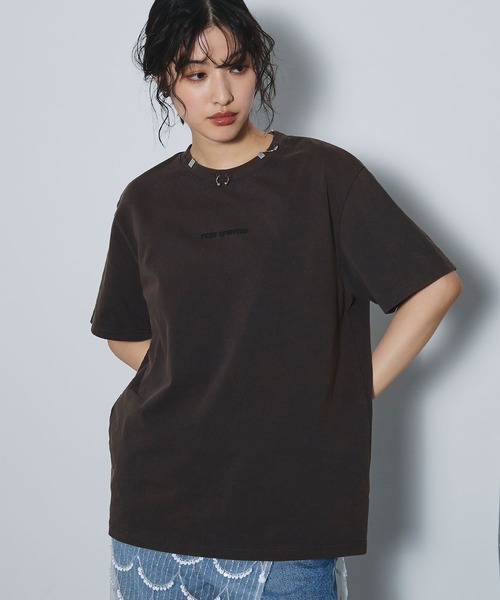 ELLEgirl（エルガール）の「ボディピアスTシャツ【ELLEgirl/エルガール】（Tシャツ/カットソー・レディース・チャコールグレー/アイボリー・FREE）」の13枚目の写真