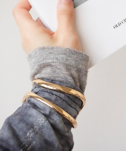 Port（ポート）の「【 Port / ポート 】 ニュアンス ライン バングル オープンリング 2点セット（バングル/リストバンド・レディース・シルバー/ゴールド・FREE）」の10枚目の写真