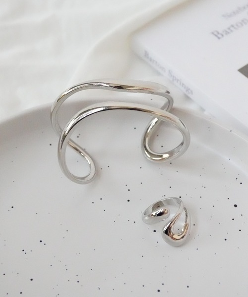 Port（ポート）の「【 Port / ポート 】 ニュアンス ライン バングル オープンリング 2点セット（バングル/リストバンド・レディース・シルバー/ゴールド・FREE）」の3枚目の写真
