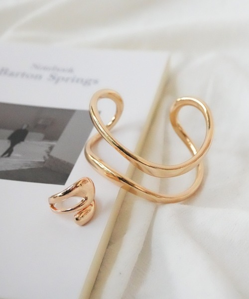 Port（ポート）の「【 Port / ポート 】 ニュアンス ライン バングル オープンリング 2点セット（バングル/リストバンド・レディース・シルバー/ゴールド・FREE）」の9枚目の写真